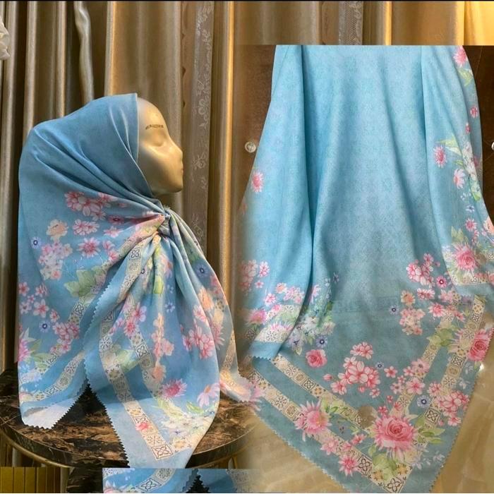 HIJAB SEGI EMPAT VOAL MOTIF BUNGA BIRU WARDAH KOMBI K