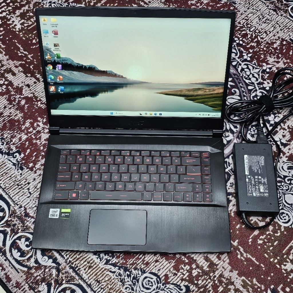 Laptop GAMING MSI Thin GF63 Masih Mulus Seperti baru Intel Core i5-10500H RAM 8GB SSD 512GB NVIDIA G