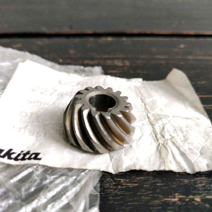 Spiral Bevel Gear MT951 (14 gigi) Makita Original 2274483