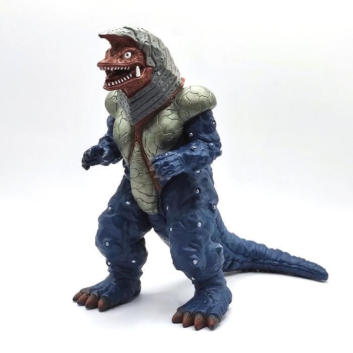 BANDAI KAIJU GOLZA  ULTRAMAN ULTRA MONSTER SERIES ORI