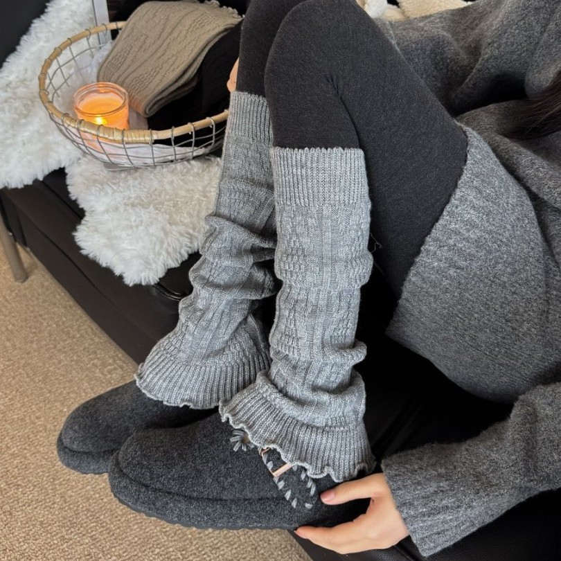 Kaki Kaus Tebal Gaya Korea / Kaus Kaki Wanita Manis Polos / Kaus Kaki Tumpuk Hangat Lembut Santai