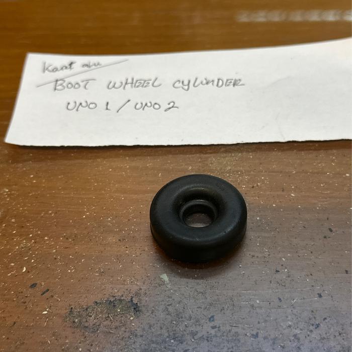 FIAT ORGINAL  Karet abu/ boot wheel cylinder Fiat Uno 1 dan Uno 2 PASSS
