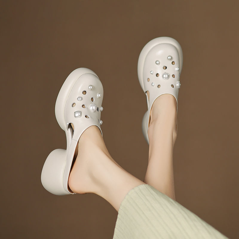 Baotou setengah sandal wanita nyaman sandal dingin berlubang sepatu hak tinggi. sepatu hak tinggi.