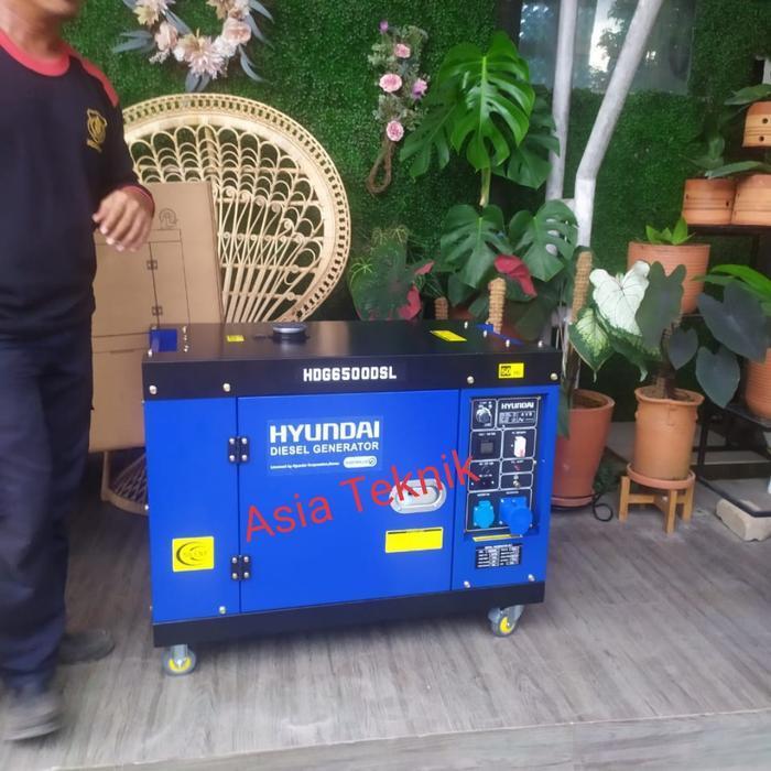Genset silent 5000 watt.. Hyundai HDG6500DSL
