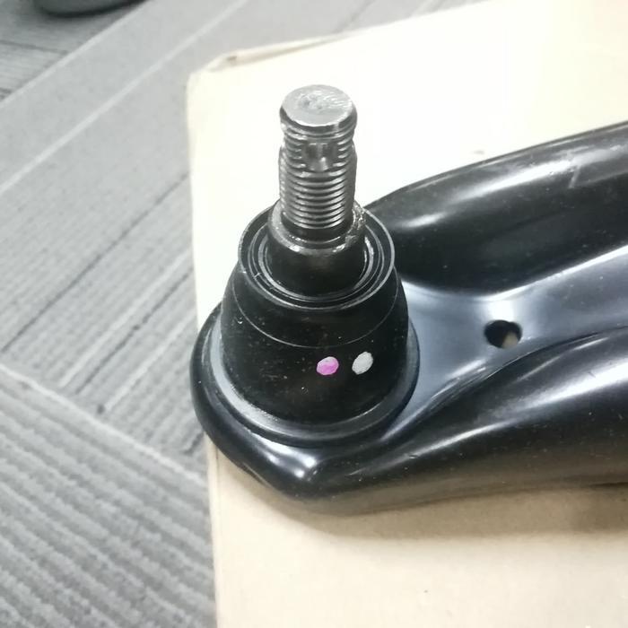 Lower arm / ball joint honda city Z ORI PASS