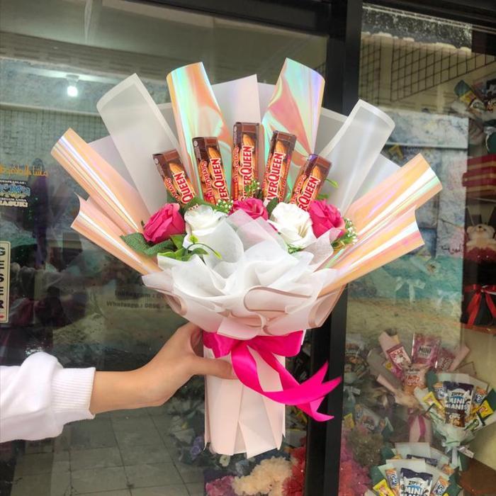 Bucket coklat hologram / buket coklat ulang tahun / hadiah ulang tahun - PURPLE HOLOGRAM Terlaris