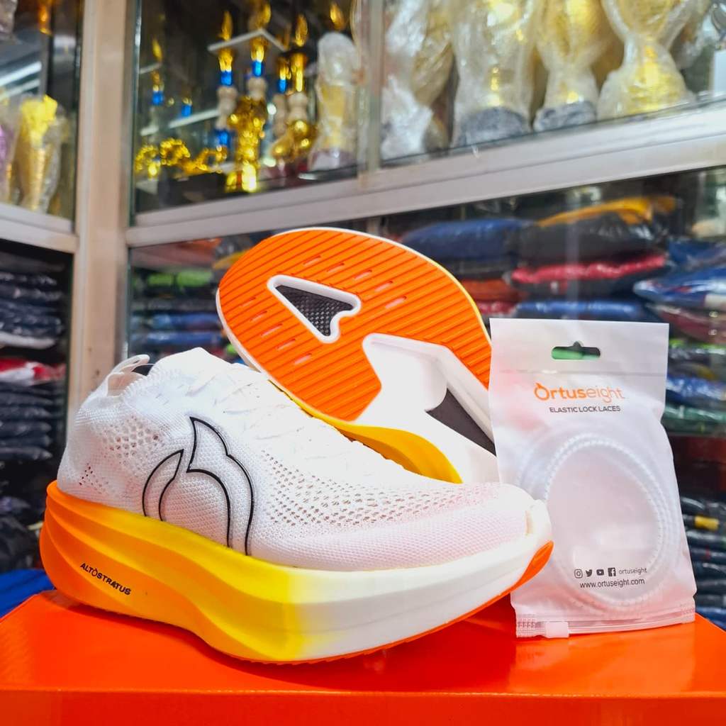 ORTUSEIGHT SEPATU RUNNING HYPERSONIC 2.1 CARBON