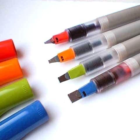 pilot parallel pen / pilot raphy pen / parallel pen / pena - Merah