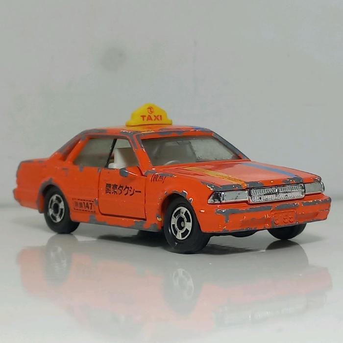 Diecast Tomica Japan Nissan Cedric Taxi Tomy No 8 made in Japan