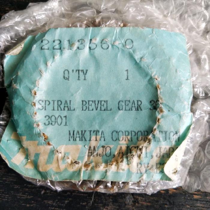 Spiral Bevel Gear 3901 (36 gigi) Makita Original 2213560