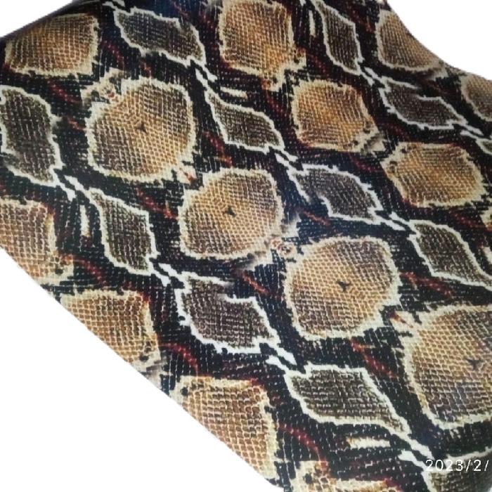 Vinyl Lamiansi Stiker Motif Sisik Ular Albino Anti Air 100x50cm Kualitas Tahan Air Anti Gores Pereka