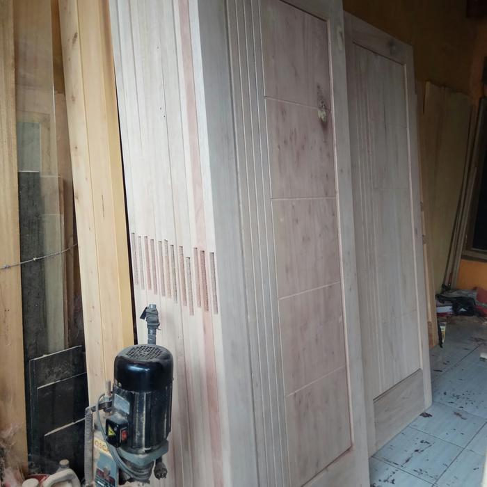 tiga daun pintu kayu Meranti oven