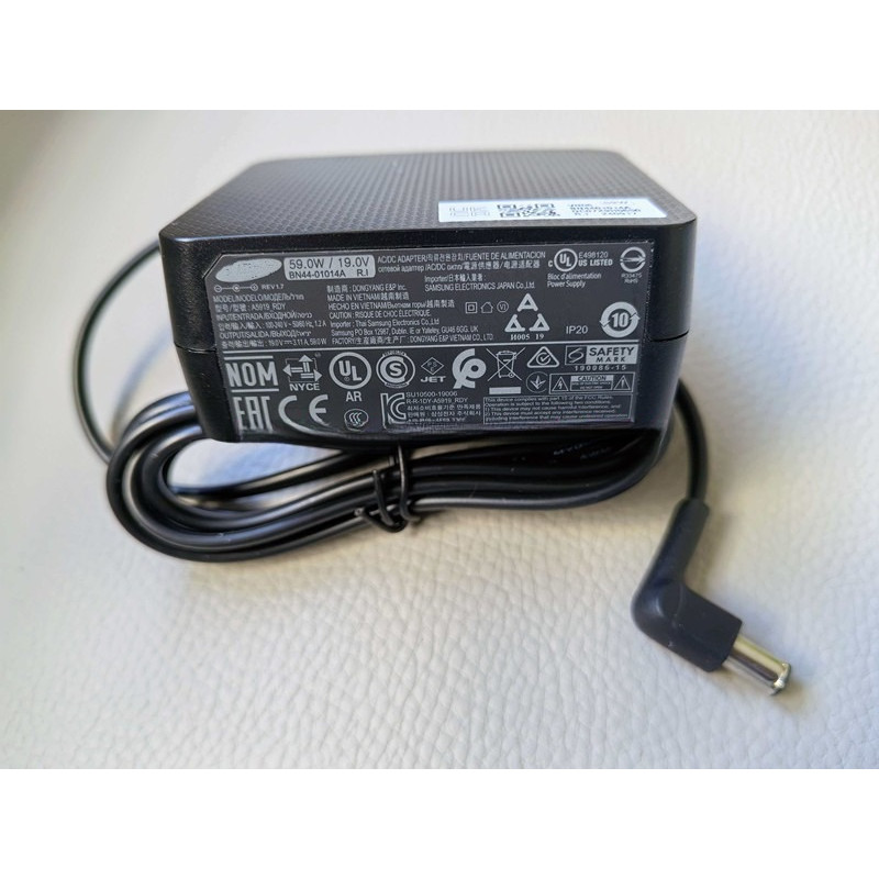 Original 19V 311A AC DC Adaptor 59W A5919_RDY BN4401014A A5919RDY Power Supply Charger For SAMSUNG L