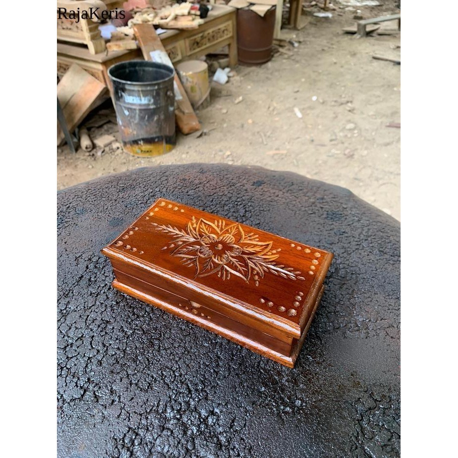 kotak keris dari kayu jati termurah ukir bunga sepatu 10 x 5 bk keris sengkelat majapahit mataram ka
