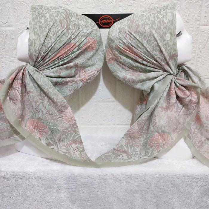 HIJAB SEGI EMPAT VOAL MOTIF AZMY SAGE