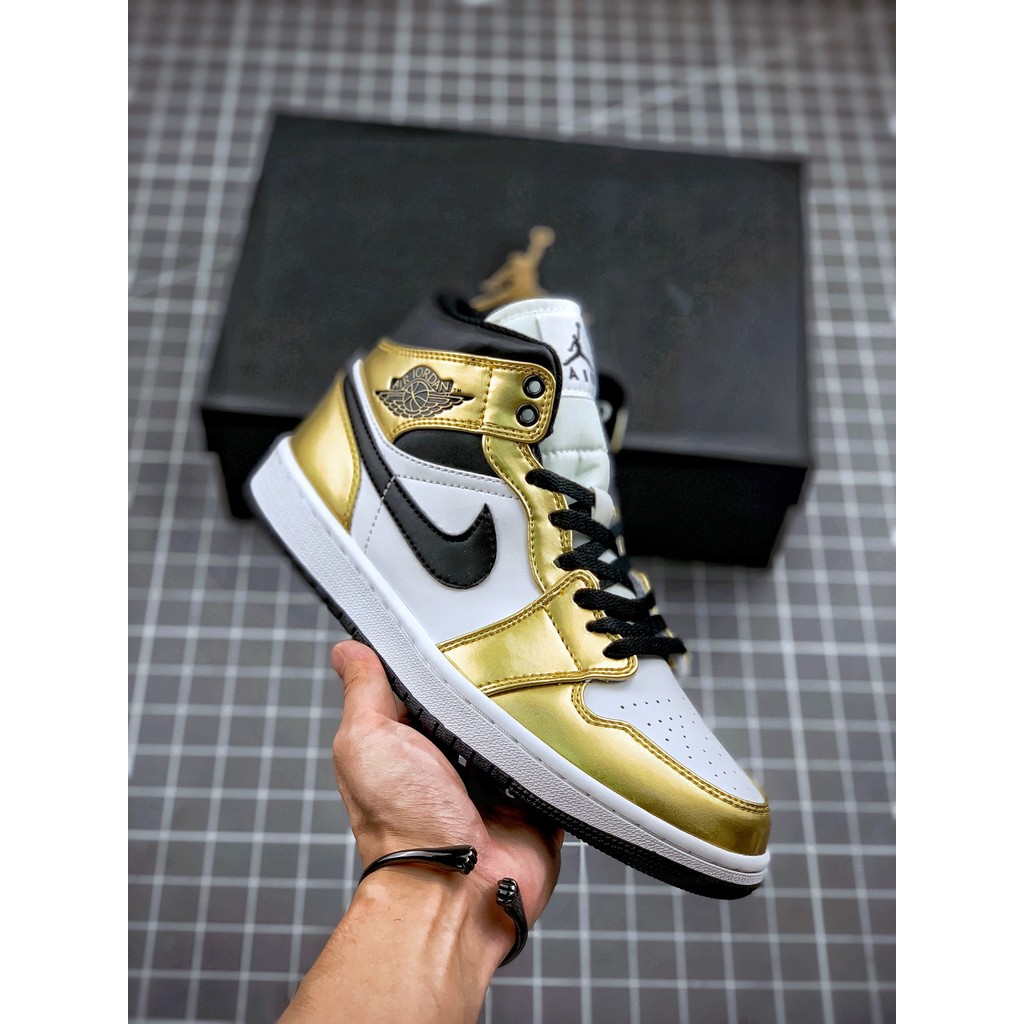 Nike AJ1 Mid Liquid Gold Sepatu Kasual Pria Wanita