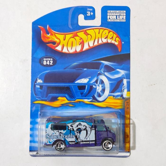 Mainan Hot Wheels Ambulance biru 2001 Fossil Fuel series Sabertooth