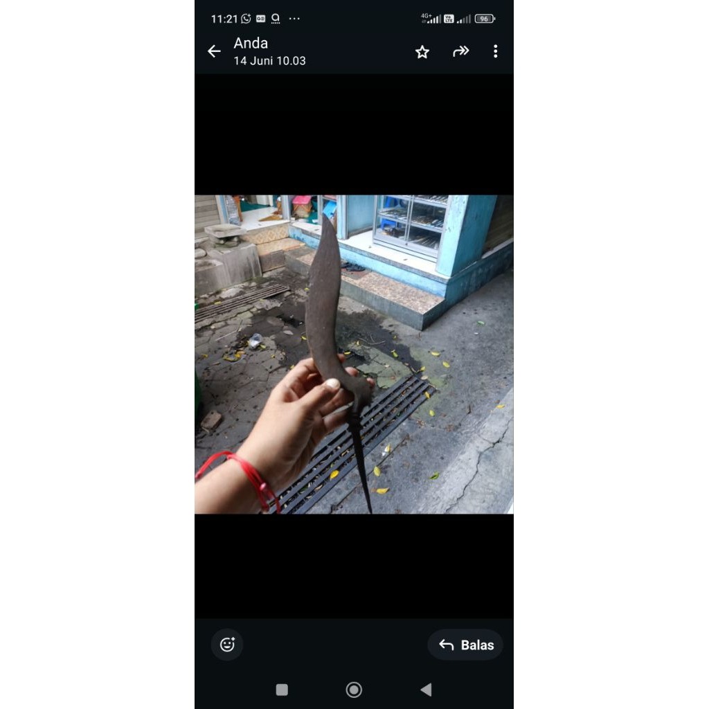 kujang sepuh milik prabu Siliwangi dari kerajaan Galuh ori termurah sepuh rawatan