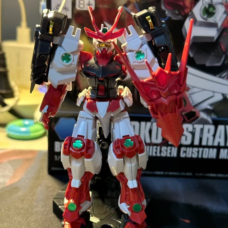 Sengoku Astray Red Frame Action Figure Bandai Hg 1/144 Mecha Assembly Model Block Toy Accessories Or