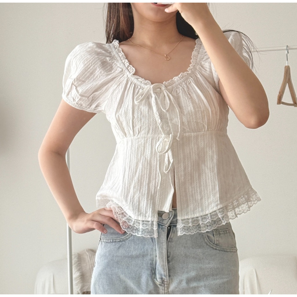 BUPESHOP Milana Lace Puff Top / Atasan Wanita / Blouse / atasan cantik / Atasan putih