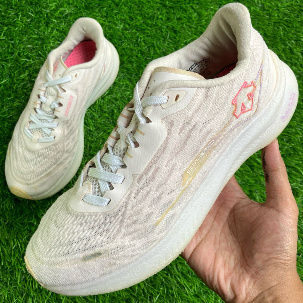 Descente Skybrid Running Shoes Mesh ukuran 39