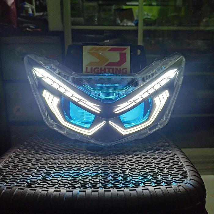 Reflektor Beat Deluxe street  custom 2 biled