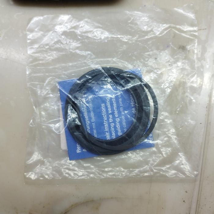 TERMURAH seal kaliper depan bmw e34/x5 harga per roda ASLI