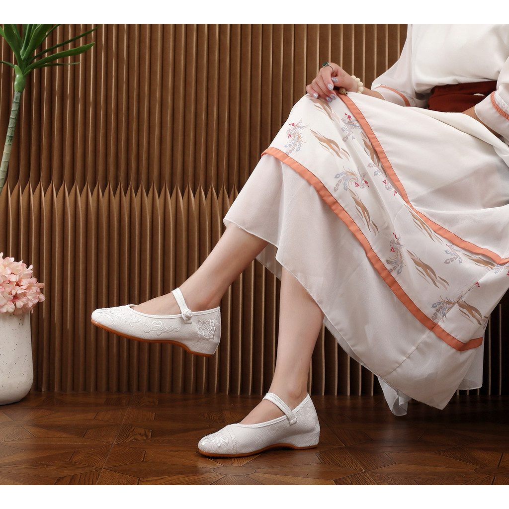 Sepatu Platform Wanita Bahan Katun Bordir, Desain Hanfu Retro, Wedge 3-5cm Ringan, Sol Lentur untuk 