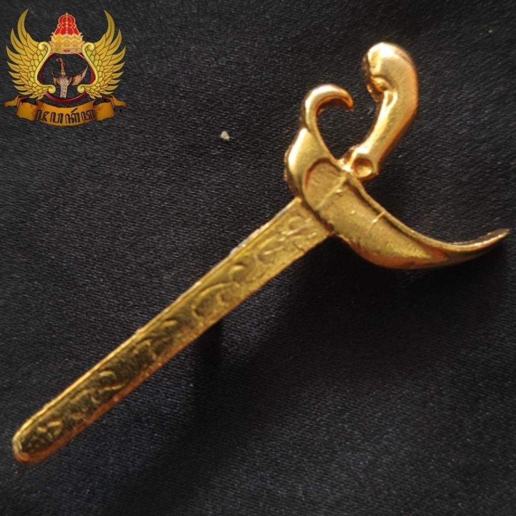 Bross Pin Bahan Kuningan Model Keris Full Sepuh Emas