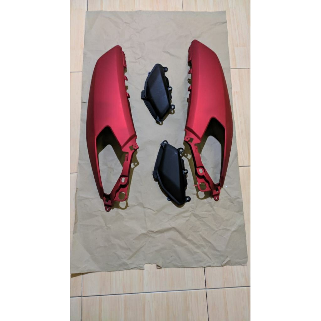 body belakang yamaha nmax old 2014-2019 warna merah maron doff