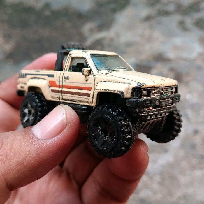 hotwheels 87 toyota bahan custom diecast pickup hotwheels loose diecast loose