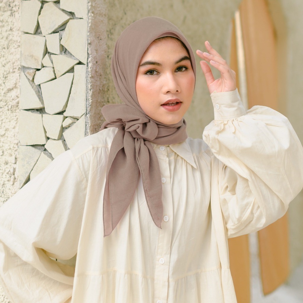 Lozy Hijab - 207K Get 3 Mima Square (Hijab Segiempat Bahan Arabian Voal)