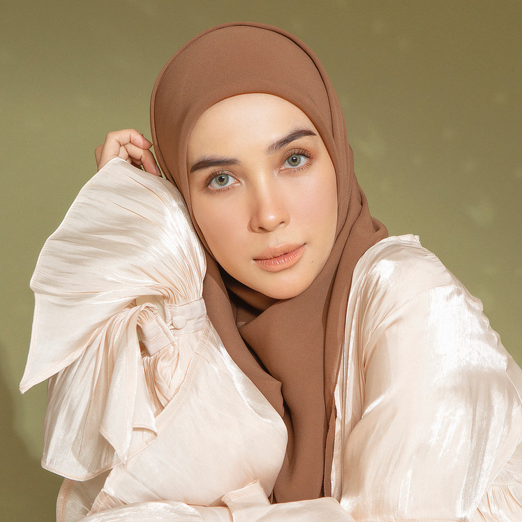 Lozy Hijab - Ovel Square (Hijab Segiempat Oval Lozy x Hamidah)