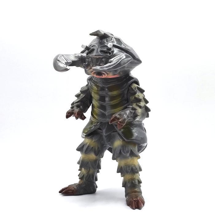 BANDAI ULTRAMAN ANTLAR  ULTRA MONSTER SERIES KAIJU  RARE