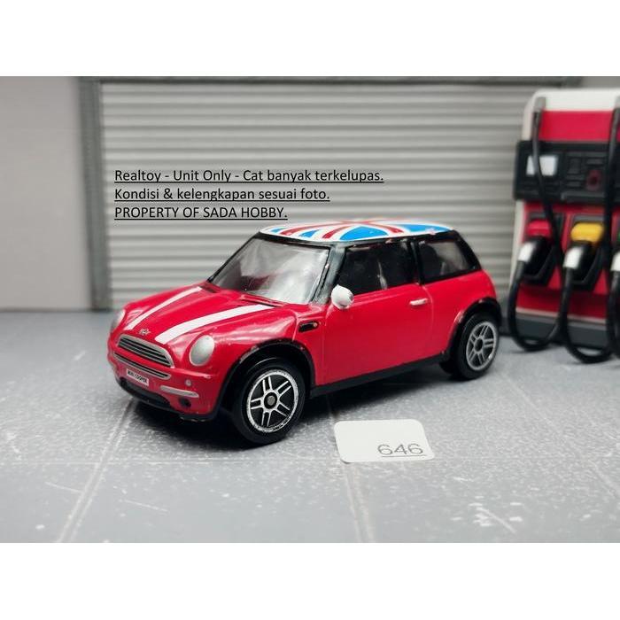 Realtoy Skala 1/56 New Mini Cooper BMW Merah England Flag