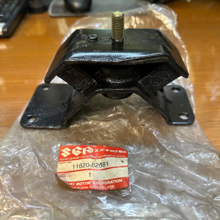 Engine mounting Suzuki Forsa GLX 1989 1990 SGP 11620-82661 PASSS