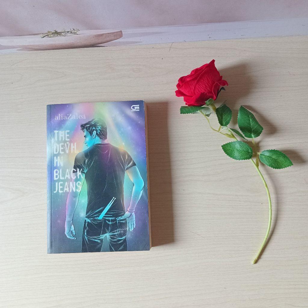 Novel The Devil in Black Jeans - AliaZalea
