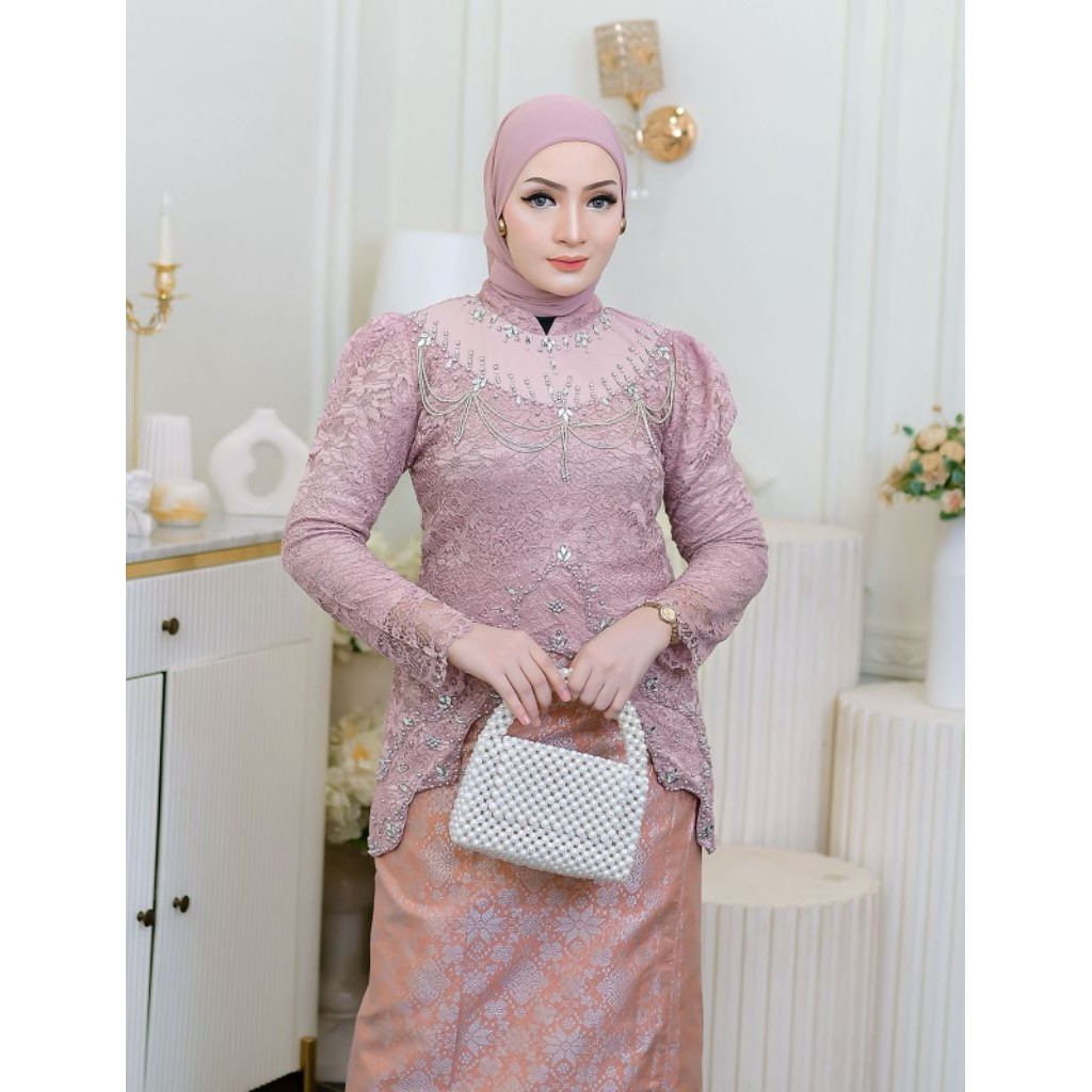 kebaya brukat ronce/ model kebaya wisuda terbaru/ setelan kebaya modern