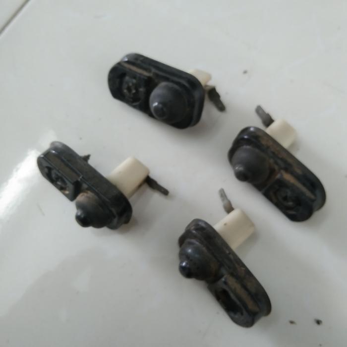 switch pintu Suzuki Aerio oldmode