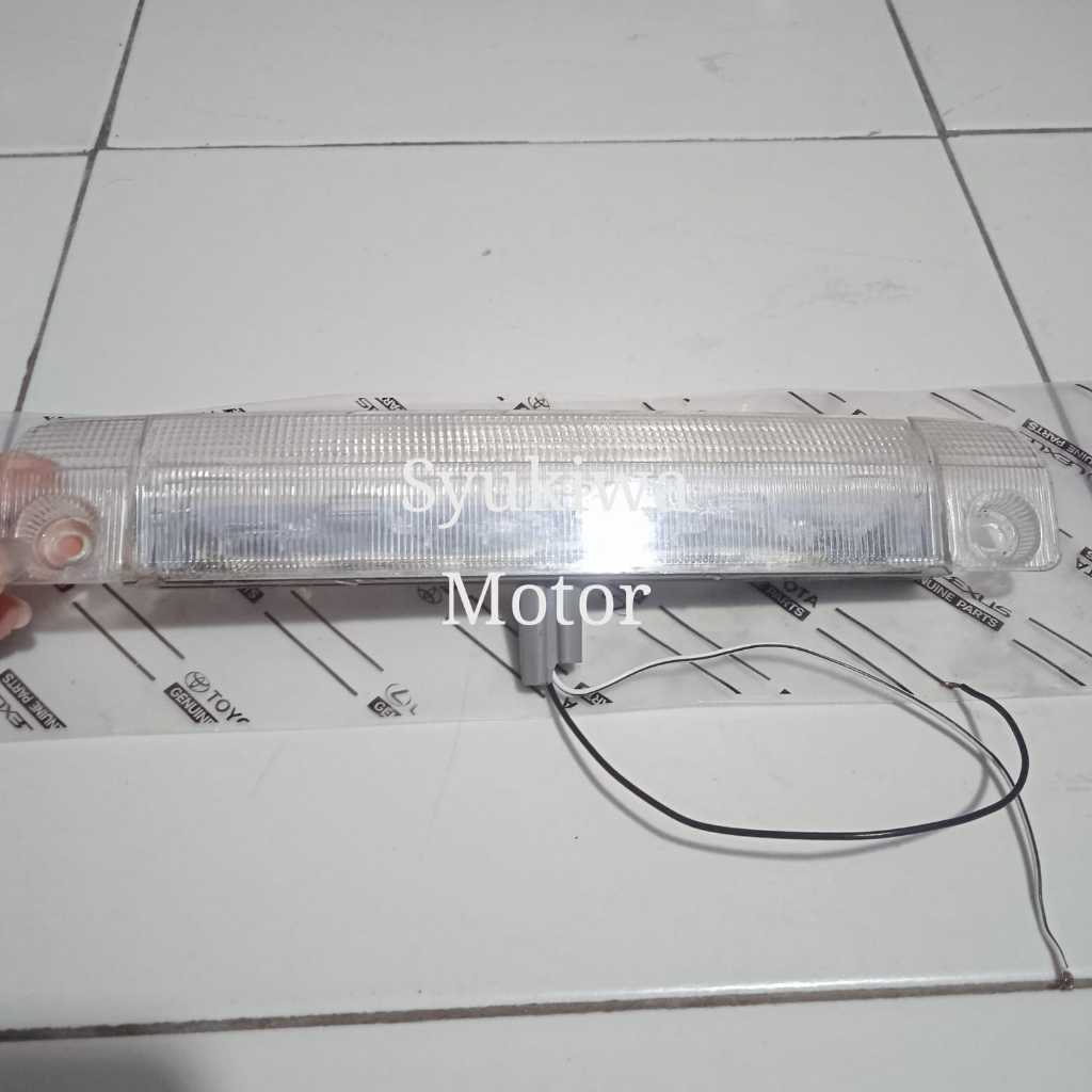 lampu spoiler toyota innova reborn