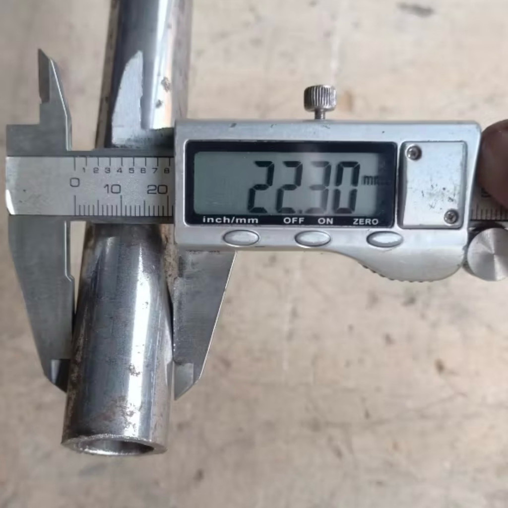 Pipa Besi OD 22 ID 18.6 Panjang 50 cm