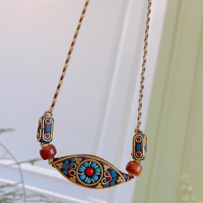 Anyaman kalung thangka gaya Nepal, mata ajaib, dewa kekayaan kuning, liontin kotak gawu.