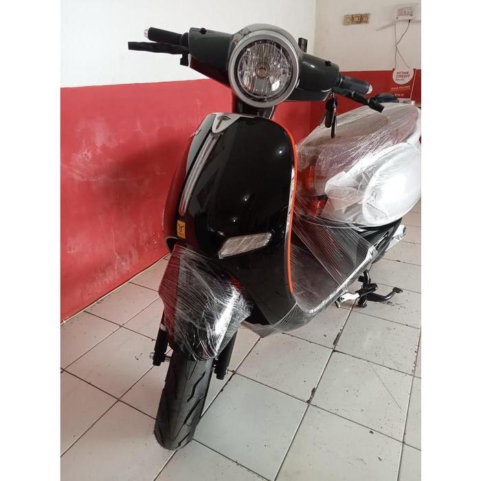 SEPEDA MOTOR LISTRIK UWINFLY TYPE T5 GARANSI RESMI SURABAYA - Hitam - Hitam