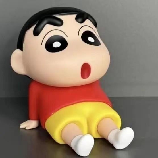 Dudukan Ponsel Krayon Shin-chan Dekorasi Desktop Boneka Anime Tempat Telepon Anime Jepang Figure Cra