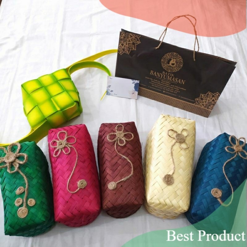 HAMPERS AESTHETIC / HAMPERS PERNIKAHAN / HAMPERS WEDDING / HAMPERS WISUDA/ SERAGAM BATIK / KADO WISU