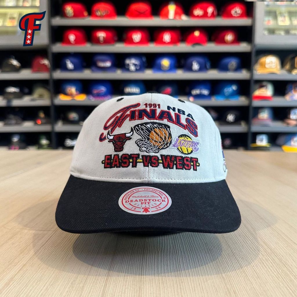 Topi Mitchell And Ness NBA Chicago Bulls Lakers 1991 NBA Finals Snapback Hat Original