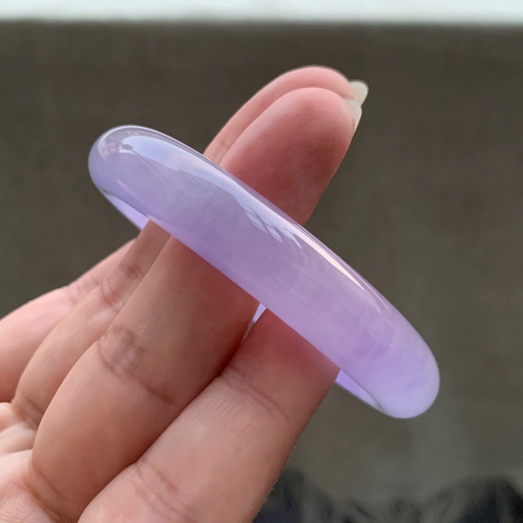 Gelang giok alami Myanmar, warna ungu seperti es dengan motif bunga, bentuk bulat teratur, gelang ke