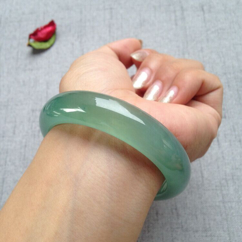 Gelang Giok Hijau Muda dari Tambang Lama Myanmar untuk Anak Perempuan Kemasan Kotak Hadiah Gelang Wa