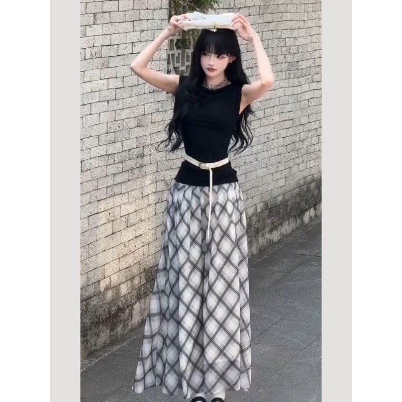 [Pakaian Ratu] Satu set lengkap atasan lengan pendek fashion Korea baru wanita rok pelangsing set