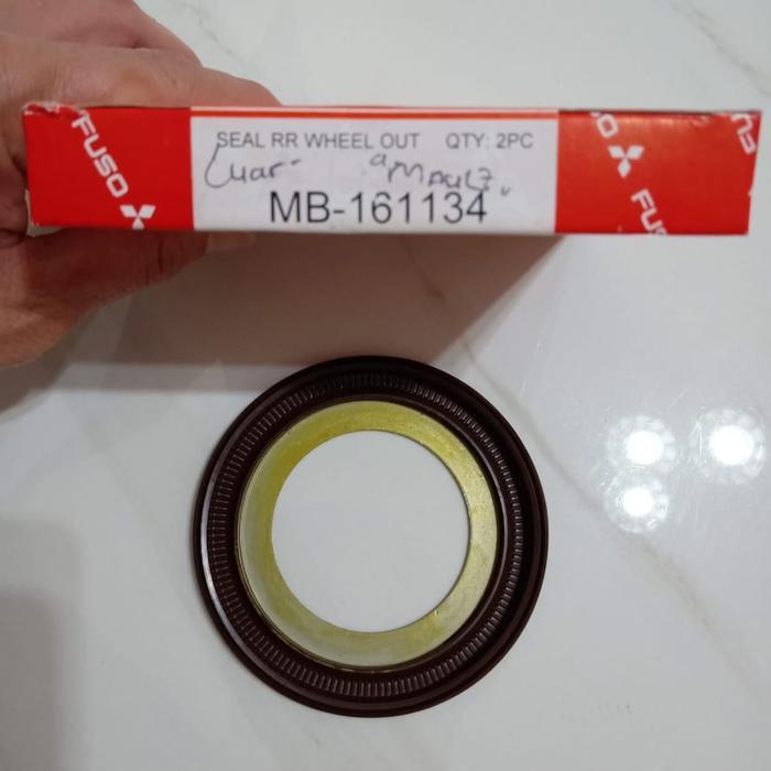 Seal Roda / Oil Seal Roda Belakang Luar PS100 / PS120 PS135 PS Canter Presisi